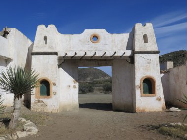 Fort Bravo binalar