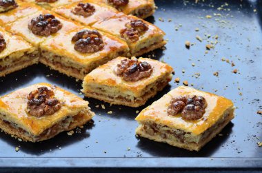 Cevizli baklava