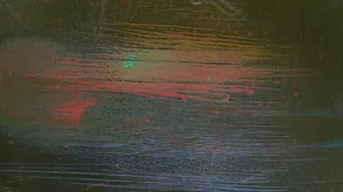 Koyu renkli grunge desen arka plan, katmanlı boya çizikleri, kirli soyut yüzey, kaotik çizgilerle yaşlanmış analog tuval ve sıkıntılı renk gürültüsü.