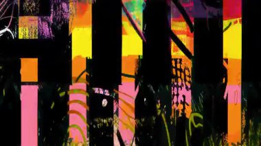 Kaotik fırça darbelerine, katmanlı boya dokularına, neon renk sıçramalarına, kaba çiziklere, anlamlı el çizimlerine, dinamik karışık medya yüzeyine sahip soyut arkaplan