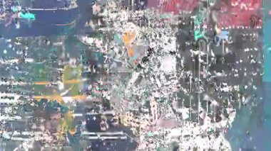 Mavi gri grunge doku arka plan, ağır çizilmiş yüzey, katmanlı boya kalıntısı, sıkıntılı karışık medya bileşimi, kaba analog gürültü, endüstriyel aşınma izleri, hasarlı detaylarla karışık sanatsal doku