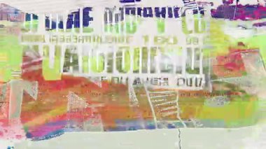 Soyut grunge animasyon dokusu, hafif yıkamalı endüstriyel kolaj, soluk boya katmanları, yırtık kağıt parçaları, sıkıntılı yüzey, analog gürültü paraziti, hasarlı baskı dokusu, karışık medya bileşimi, aşınmış kentsel malzeme görünümü