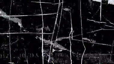 Siyah ve beyaz grunge çizik dokusu, sıkıntılı soyut arkaplan, ağır boya hasarı, endüstriyel yüzey gürültüsü, kumlu kentsel zemin, duvardaki çizikler