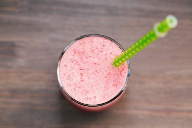 Bardakta karpuz püresi