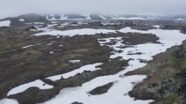 Gorely volkanının magma taşı alanı. Kamçatka, Rusya