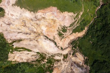 Küçük Gayzerler Vadisi 'ndeki Fumarole tarlaları