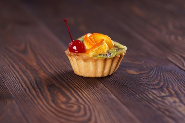 Kivi pasta portakal ve vişne ile