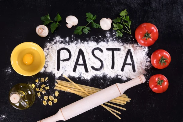 All cooked pasta, kitchen table, top view. — Stock Photo, Image