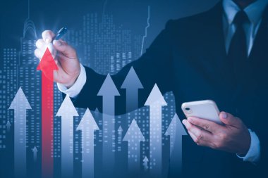 İşadamı Red Arrow 'u işaret ederek şirketlerin gelecekteki büyüme planlarını ve yüzdelerini belirledi..