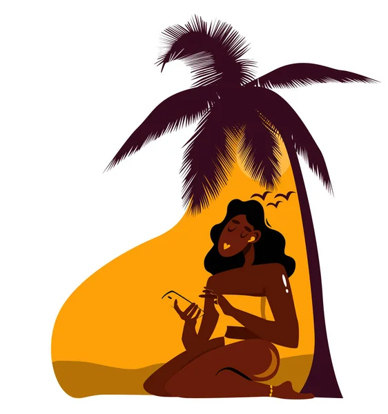 Красивая африканская женщина слушает музыку под пальмой. Векторная иллюстрация на жёлтом фоне — стоковый вектор