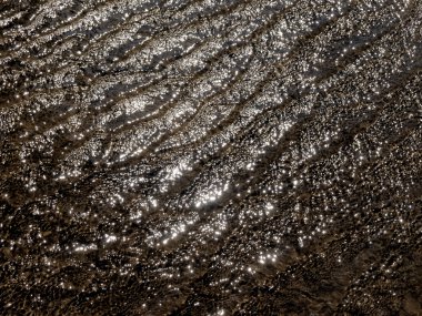 Karanlık su güneş parlama ile