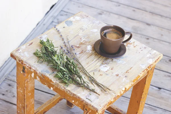 Café fragante con flores —  Fotos de Stock