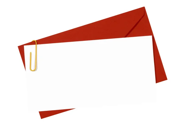 Rode envelop met lege uitnodigingskaart — Stockfoto