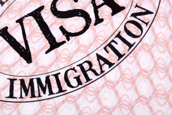 Immigratie stempel paspoort visabladzijde close-up — Stockfoto