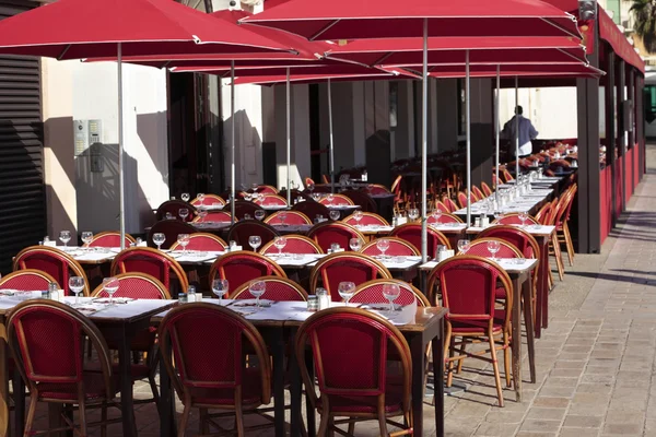 Французский ресторан на юге Франции — стоковое фото