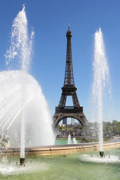 Torre Eiffel fuentes trocadero — Foto de Stock