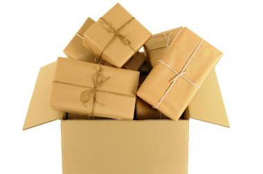 Karton kutu ile taşan paketleri sarılmış