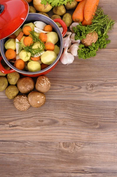 Casserole with organic vegetables — Stock Photo, Image