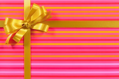 Altın kurdele yay ve pembe şeker şerit bac ile Hediye sınır çerçevesi