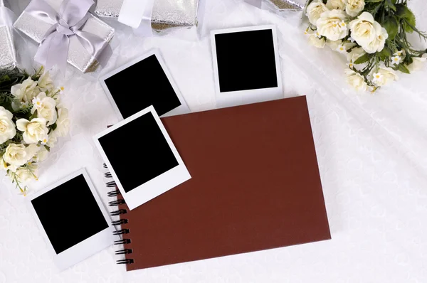 Wedding gifts and photo album — Stock Photo, Image