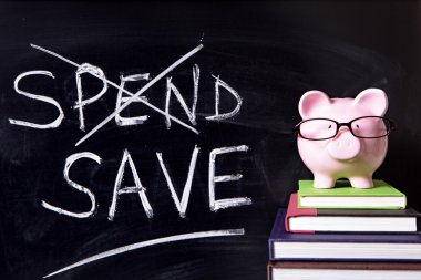 Yazı tahtası ile Piggy banka