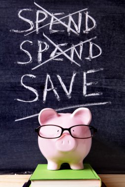 Piggy banka tasarruf mesaj ile