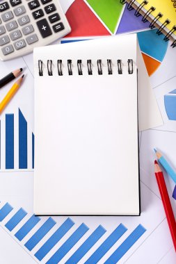 Boş Not Defteri ile finansal arka plan