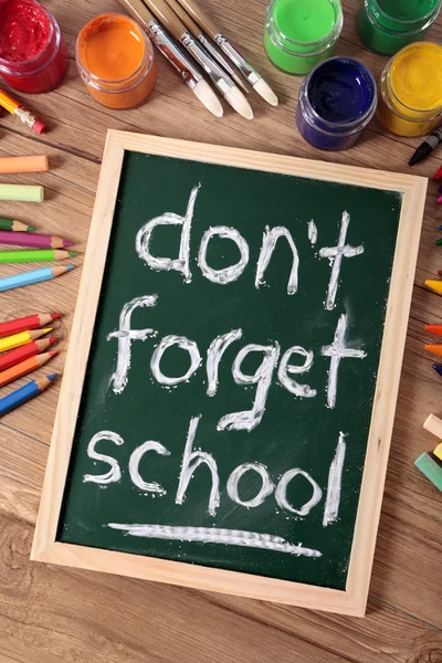 Не забудь про школу. — стоковое фото
