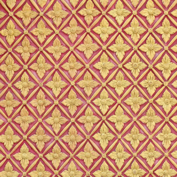 Arte patrón estuco oro rojo templo pared —  Fotos de Stock