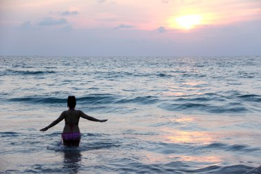 kadın oyun beach günbatımı