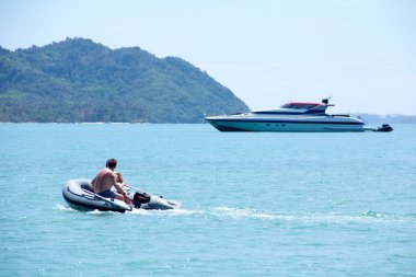 yakın tekne yat için 