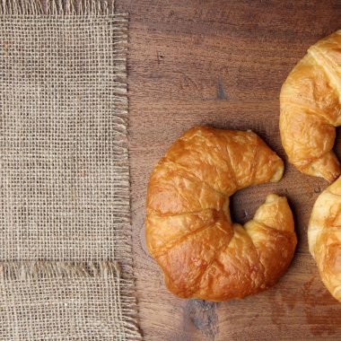 kruvasan ekmek teakwood tablo