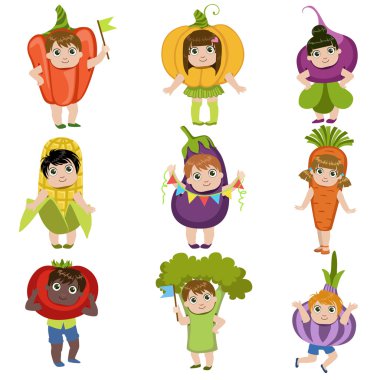 Sebze gibi giyinmiş çocuklar