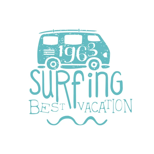 Emblema vintage de vacaciones de verano con autobús — Vector de stock