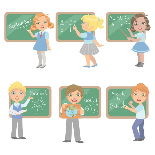 Niños escribiendo en Blackboard Set — Vector de stock