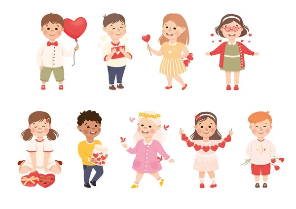 Bambini svegli felici con romanticismo Sentimenti Simboli Set, Bambini adorabili con cuori, Felice San Valentino Concetto Cartoon Vector Illustrazione — Vettoriale Stock
