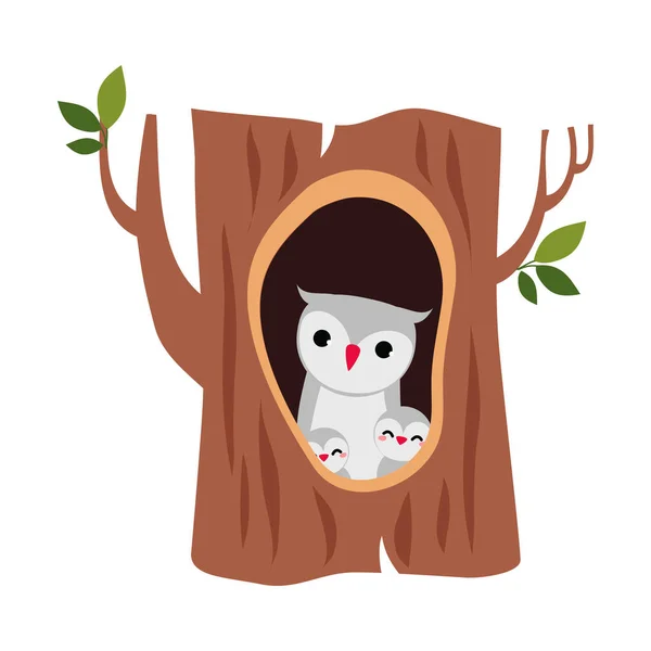 Búho lindo con búho pequeño como hábitat forestal sentado en árbol hueco Vector Ilustración — Archivo Imágenes Vectoriales