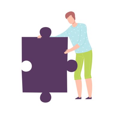 Man Connecting Purple Puzzle Element, Guy Holding Big Jigsaw Soyut Bulmaca Çizgi Filmi Modeli Vektör İllüstrasyonu