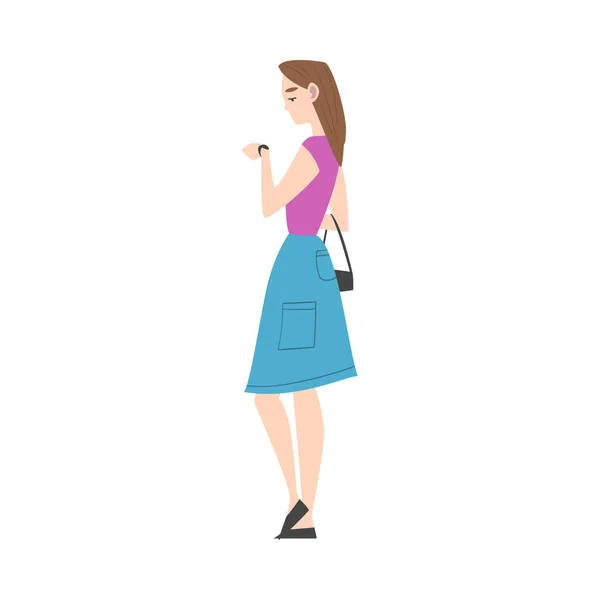 Молодая женщина носит повседневное платье стоя и ожидая векторную иллюстрацию в стиле мультфильма — стоковый вектор