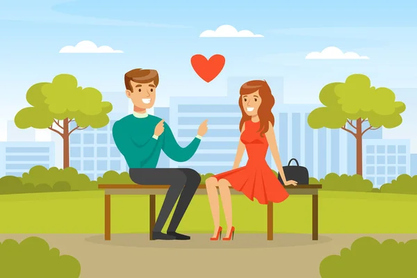 Pareja joven sentada en el banco en el parque, hombre y mujer teniendo una cita romántica en el parque de la ciudad Dibujos animados Vector Ilustración — Vector de stock