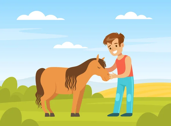 Leuke jongen spelen met pony op boerderij Yard, Kid interactie met dier in kinderboerderij cartoon vector illustratie — Stockvector