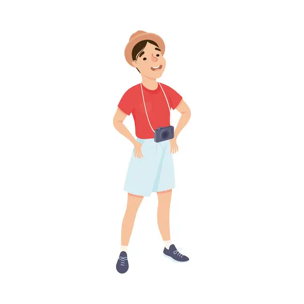 Jovem alegre Sightseeing, turista cara com câmera viajando em férias de verão Cartoon Vector Ilustração — Vetor de Stock