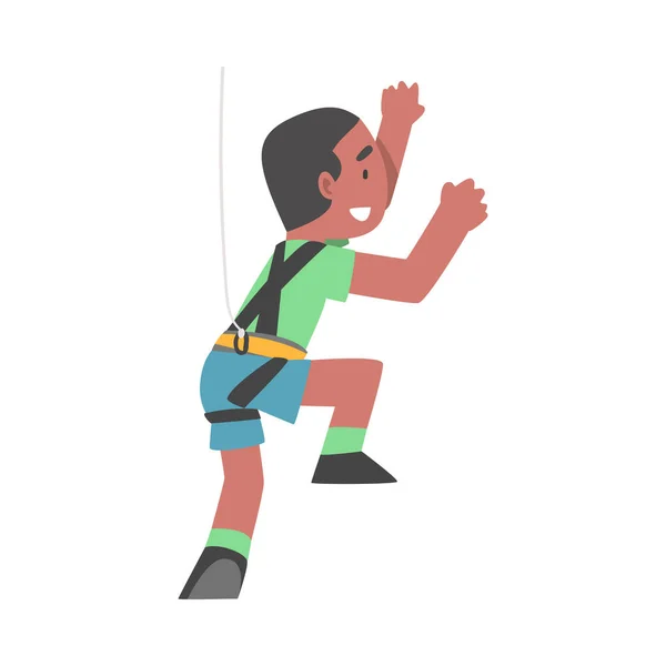 Smiling Boy Climbing Wall, Kid Climber Personagem Praticando Desporto Extremo, Divertindo-se no Parque de Aventura Desenhos Animados Estilo Vetor Ilustração —  Vetores de Stock