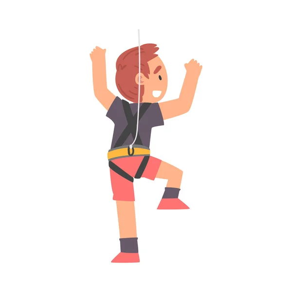 Personagem de alpinista de rock de menino, parede de escalada de criança alegre bonito em cordas, menino fazendo esportes ou se divertindo no parque de aventura ilustração do vetor do estilo dos desenhos animados —  Vetores de Stock