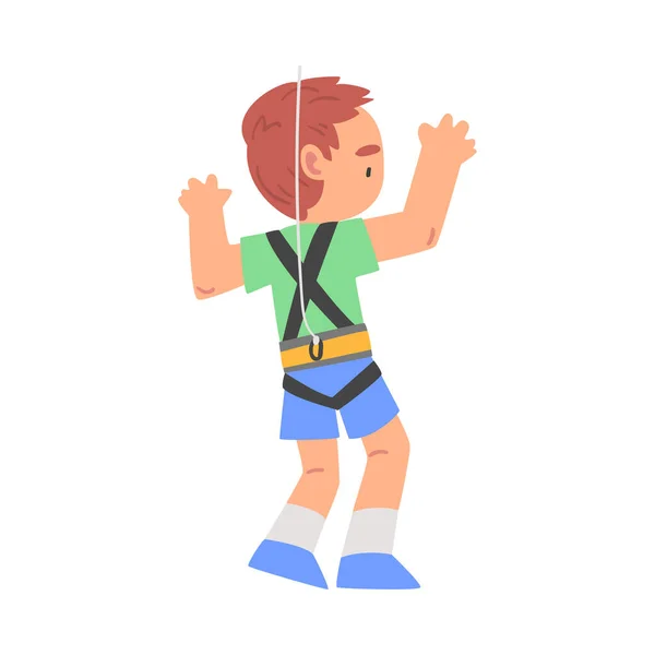 Personagem de escalador de rock Boy, Visão traseira da parede de escalada de criança ruiva bonito, Menino fazendo esportes ou se divertindo no parque de aventura ilustração do vetor do estilo dos desenhos animados —  Vetores de Stock