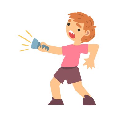 Elinde fener olan, vektör resimlerinden korkan küçük ürkek çocuk.