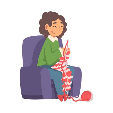 Büyükanne Kol Sandalyesinde Şırınga ve Örgü Vektörü İllüstrasyonuyla oturuyor