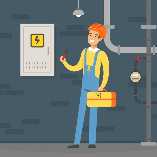 Homem sorridente eletricista em geral de pé perto Switchboard envolvidos na manutenção e reparação de fiação elétrica Vector Ilustração — Vetor de Stock