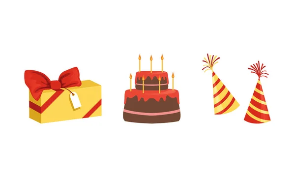 Dárková krabička, dort s hořícími svíčkami a čepice jako narozeninová party atribut vektorová sada — Stockový vektor