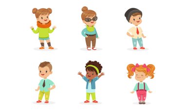 Sevimli Çocuklar Seti, Mutlu Anaokulu Çocukları Günlük Giysileri Giyindi Çizgi Film Vektör İllüzyonu
